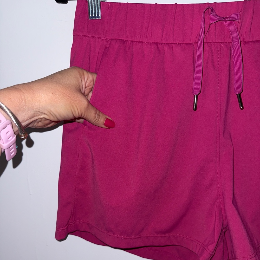 Willit Women's Pink Active 3” Inseam Utility
Shorts, sz L - Picture 6 of 14
